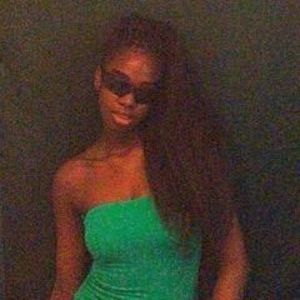 Meet your Posher, Stephy